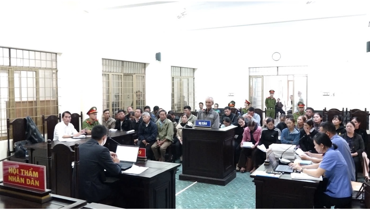 Xét xử 37 bị cáo làm giả, sử dụng tài liệu giả nhằm trốn tránh nghĩa vụ quân sự